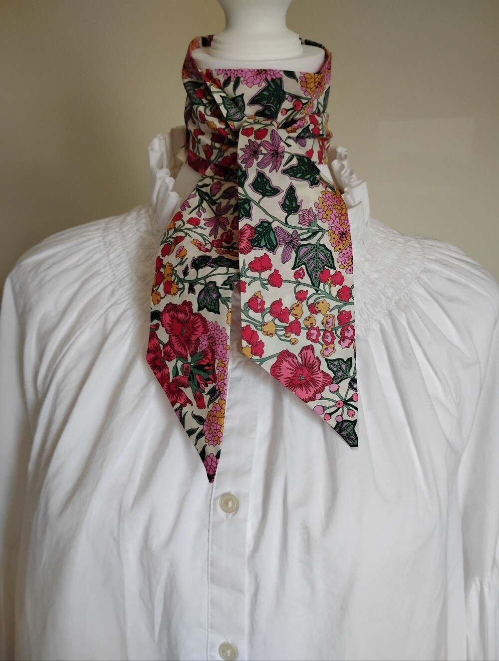 Liberty Art Fabric Tana Lawn Skinny Scarf Edna Berry Floral Pink Red Garden - Picture 5 of 13